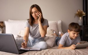 AirDroid Parental Control: El mejor rastreador de WhatsApp para padres