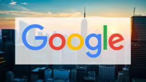 Alphabet: La paradoja de los máximos históricos frente a la presión legal