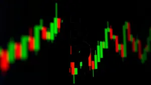 Strategy cambia de rumbo: Congela la compra de Bitcoin y acumula efectivo