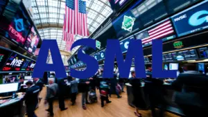 ASML: Una tormenta perfecta de factores presiona al gigante de la litografía