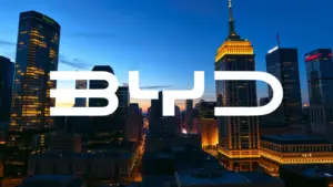 BYD dispara sus exportaciones un 94,7% y lanza el Qin Max y el Racco, mientras la acción sigue a la baja
