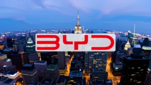 BYD acelera su expansión exterior con un camión eléctrico de 600 kilómetros y un ritmo exportador del 135%